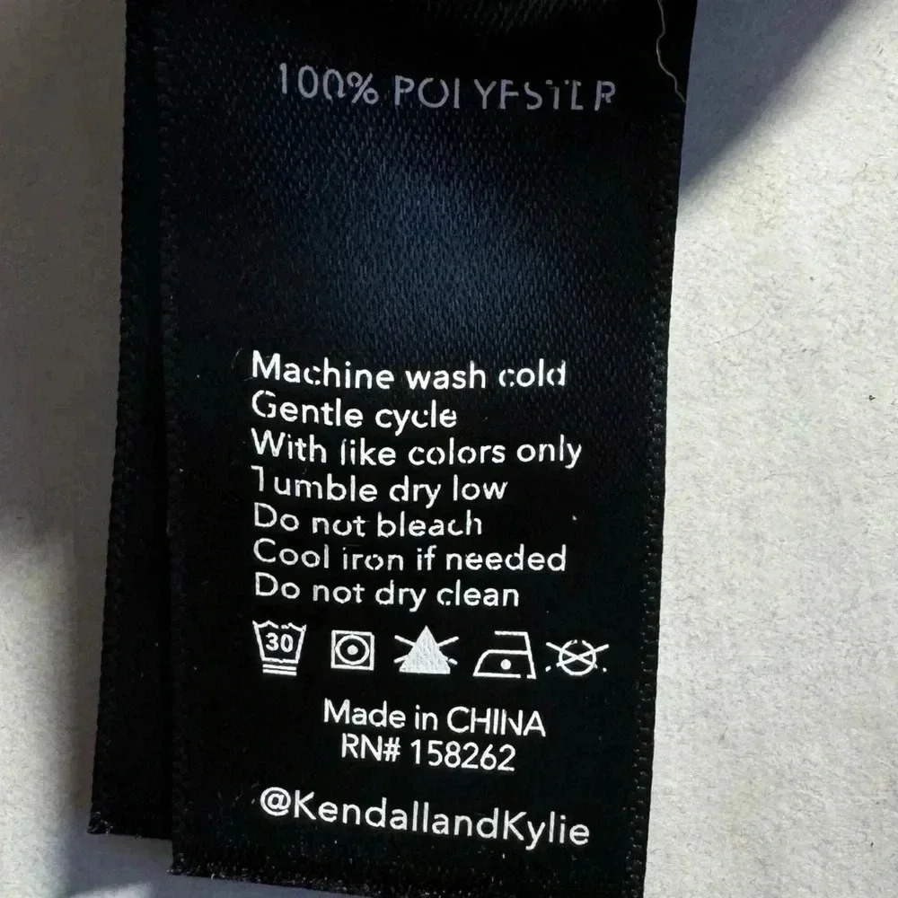 KENDALL + KYLIE Women's Button Front Long Sleeve Top Knit Beige Small - Picture 11 of 11